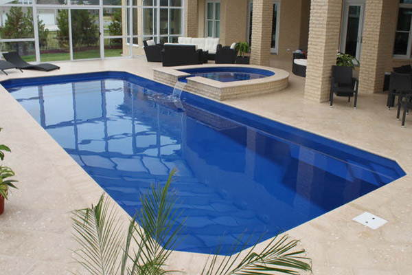 grande-fiberglass-swimming-pool-basic-3